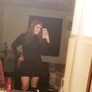 VENUS Chic Black Long Sleeve Dress